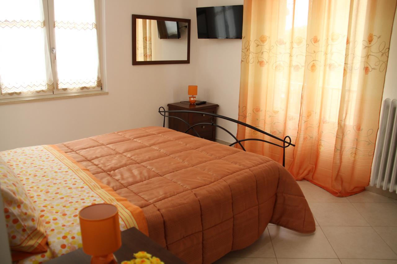 Stella Hotel Ascoli Piceno megye Kültér fotó